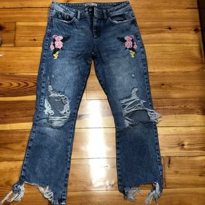 Sold 🎉basic denim embroidered jeans